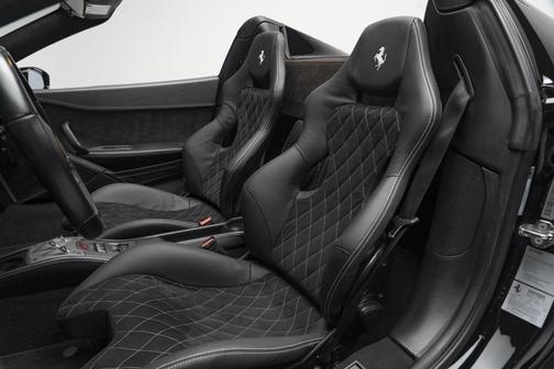 2013 Ferrari 458 Spider Base