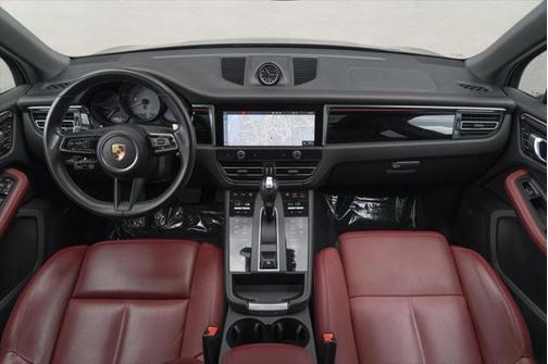 2022 Porsche Macan Base