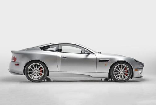 2005 Aston Martin V12 Vanquish Base