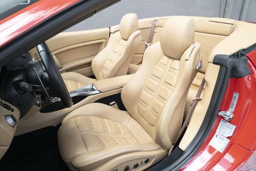 2010 Ferrari California Base