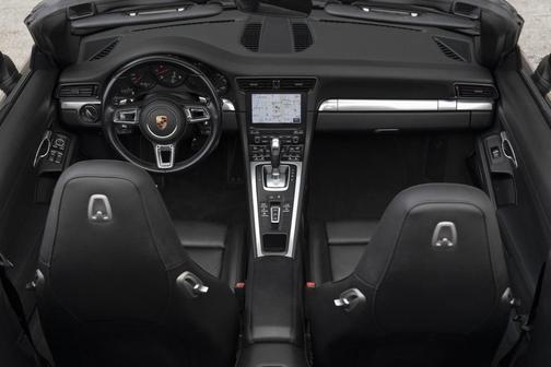 2019 Porsche 911 Carrera