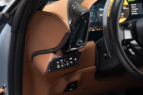 2021 Ferrari Roma Base