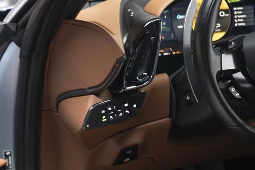 2021 Ferrari Roma Base