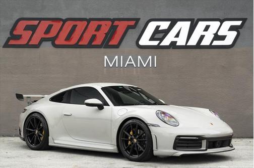 2020 Porsche 911 Carrera