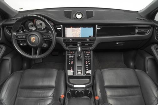 2023 Porsche Macan T