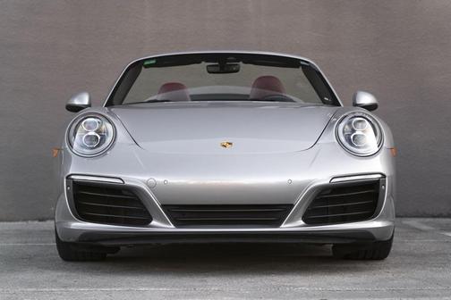 2019 Porsche 911 Carrera