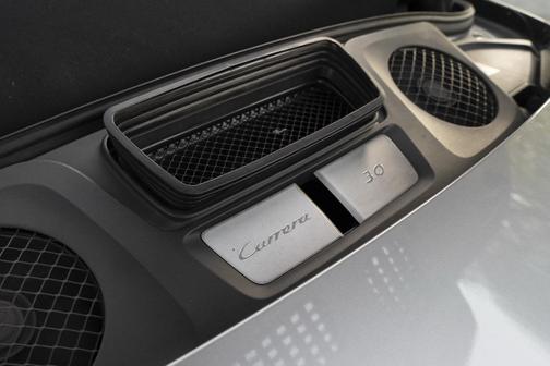 2019 Porsche 911 Carrera