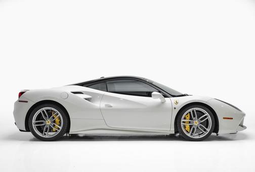 2016 Ferrari 488 GTB Base