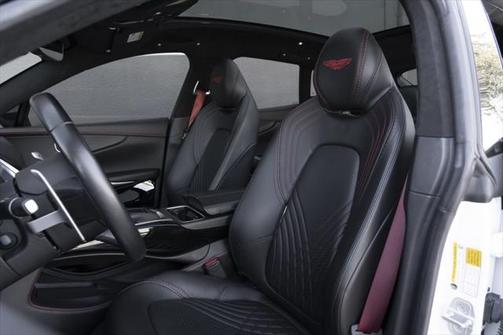 2021 Aston Martin DBX Base