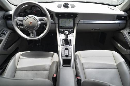 2013 Porsche 911 Carrera