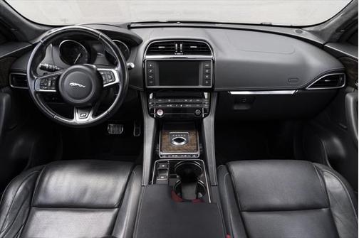 2017 Jaguar F-PACE 20d R-Sport