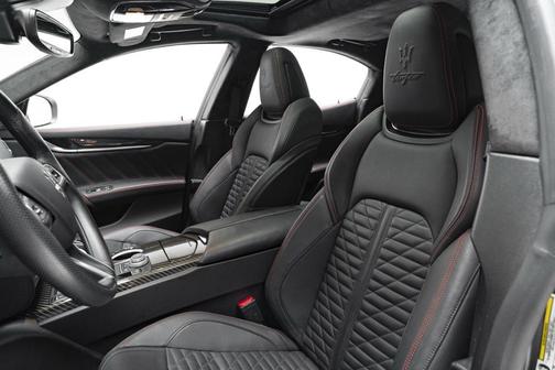 2022 Maserati Ghibli Trofeo