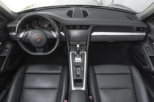 2015 Porsche 911 Carrera