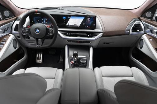 2023 BMW XM Base