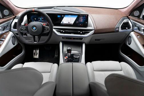2023 BMW XM Base