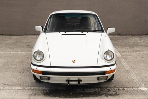 1985 Porsche 911 Carrera