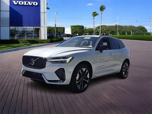 2026 Volvo XC60 B5 Plus