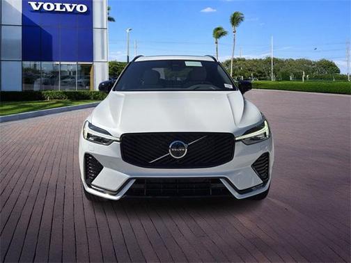 2026 Volvo XC60 B5 Plus