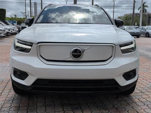 2022 Volvo XC40 Recharge Pure Electric P8 Twin Plus