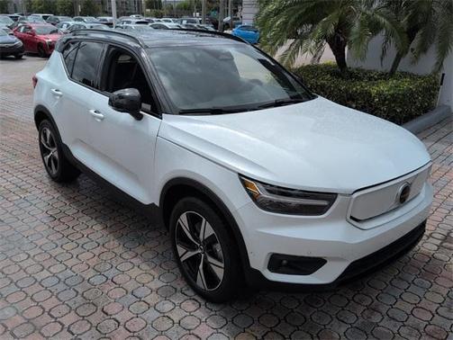 2022 Volvo XC40 Recharge Pure Electric P8 Twin Plus