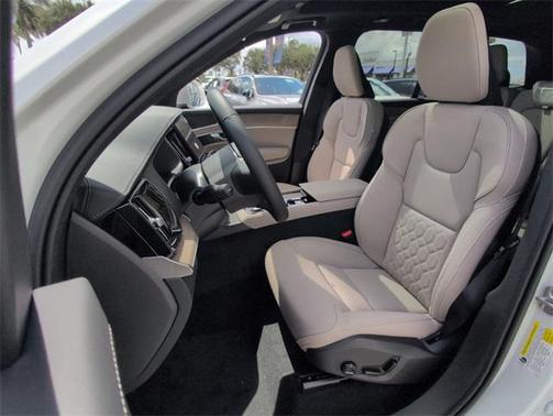 2026 Volvo XC90 Plug-In Hybrid T8 Core