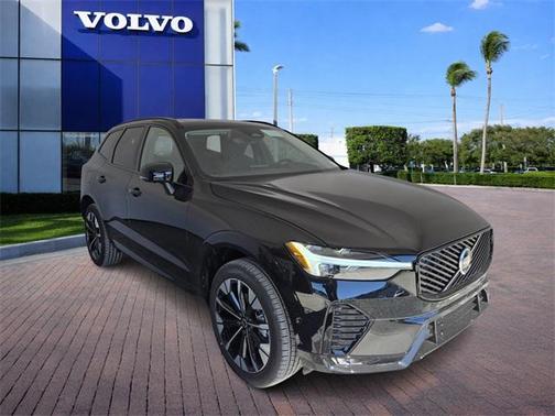 2026 Volvo XC60 B5 Plus