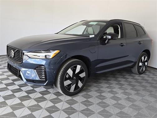 2025 Volvo XC60 Plug-In Hybrid T8 Plus