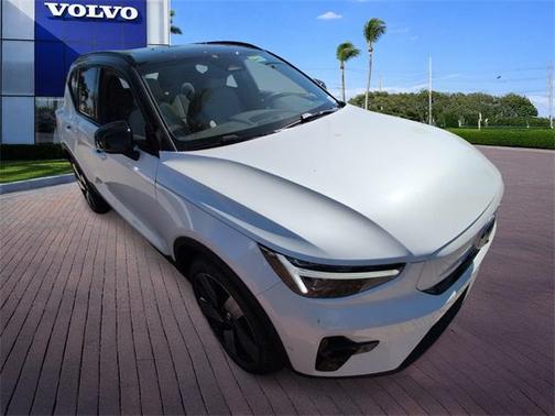 2026 Volvo EX40 Single Motor Extended Range Plus