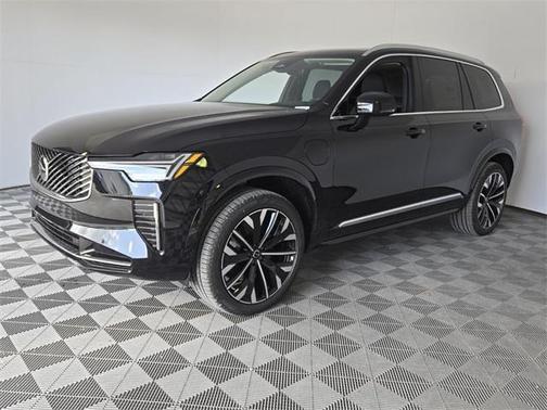 2025 Volvo XC90 Plug-In Hybrid T8 Core 7-Seater