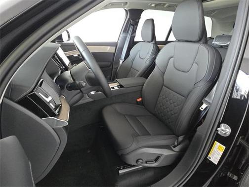 2025 Volvo XC90 Plug-In Hybrid T8 Core 7-Seater