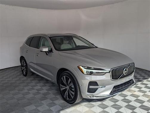 2023 Volvo XC60 B5 Plus Bright Theme