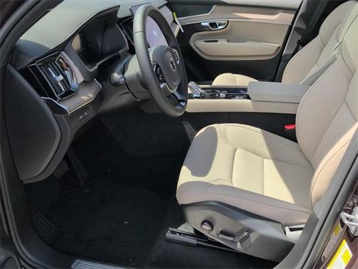 2026 Volvo XC90 Plug-In Hybrid T8 Core