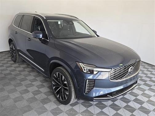2025 Volvo XC90 Plug-In Hybrid T8 Plus 7-Seater