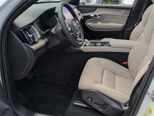 2026 Volvo XC90 Plug-In Hybrid T8 Plus 7-Seater