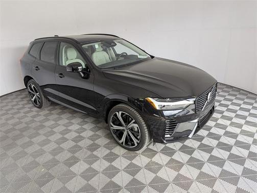 2025 Volvo XC60 Plug-In Hybrid T8 Ultra
