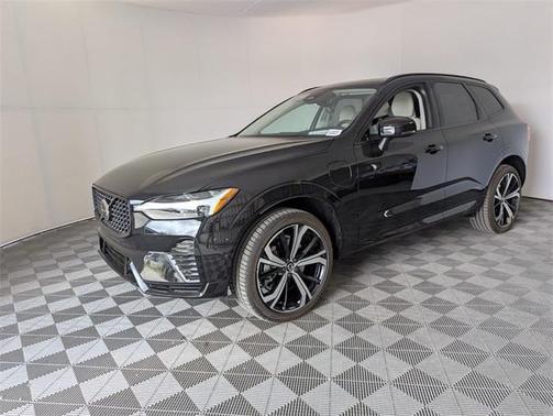 2025 Volvo XC60 Plug-In Hybrid T8 Ultra