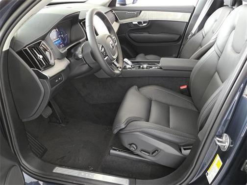 2025 Volvo XC90 Plug-In Hybrid T8 Ultra 7-Seater