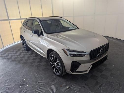 2025 Volvo XC60 B5 Plus