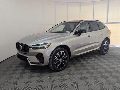 2025 Volvo XC60 B5 Plus