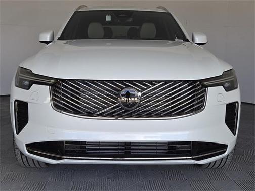 2025 Volvo XC90 Plug-In Hybrid T8 Plus 7-Seater