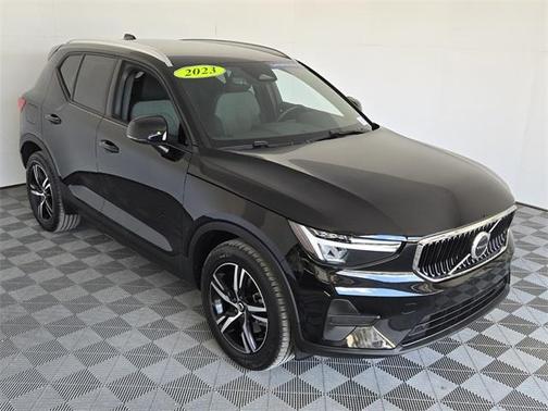 2023 Volvo XC40 B4 Core