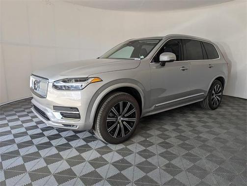 2025 Volvo XC90 B6 Core