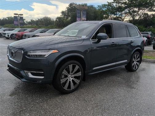 2024 Volvo XC90 B6 Ultimate Bright Theme 7-Seater