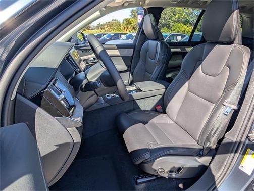 2026 Volvo XC90 B6 Ultra 7-Seater