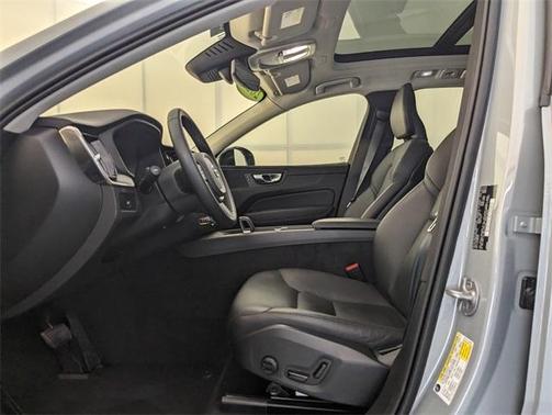 2024 Volvo XC60 B5 Core