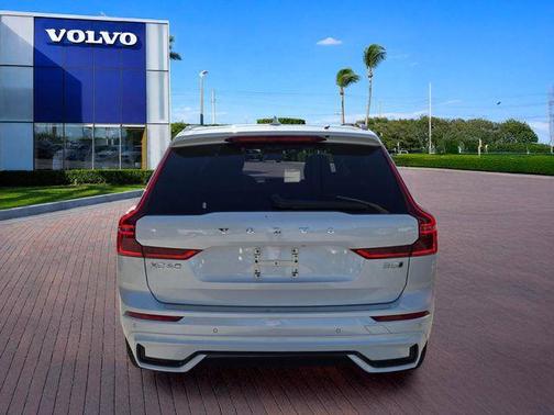 Crystal White 2026 Volvo XC60 B5 Plus