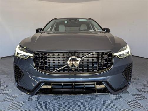 2025 Volvo XC60 Plug-In Hybrid T8 Plus