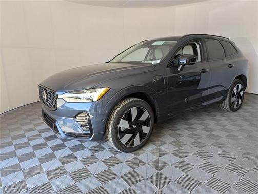 2025 Volvo XC60 Plug-In Hybrid T8 Plus