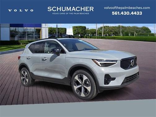 2026 Volvo XC40 B5 Plus