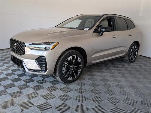 2026 Volvo XC60 B5 Plus